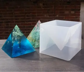 3D Super Piramidės Silikono Formos 15cm 