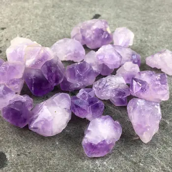 Gamtos Violetinė crystal Ametistas Kristalų žvyras, akmenys Raudonos kristalų sankaupos namų puošybai
